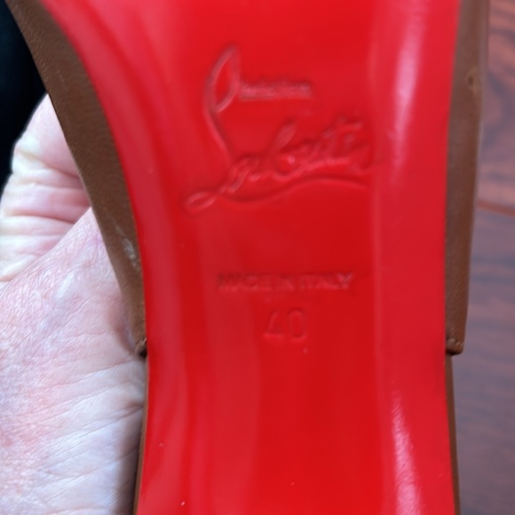 Christian louboutin sling backs. Size 9 - Picture 7 of 9